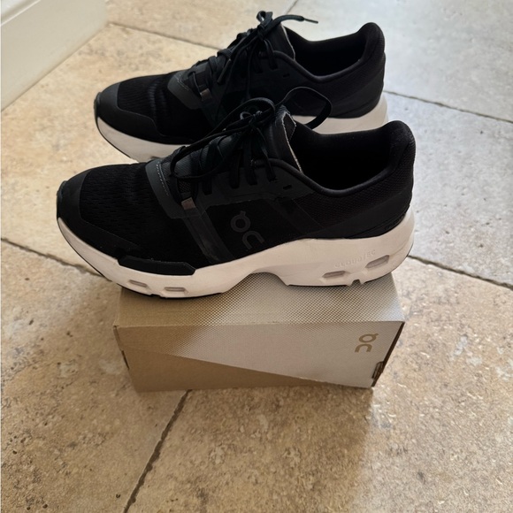 On cloud pulse in great condition size 7 women’s. - Picture 5 of 6